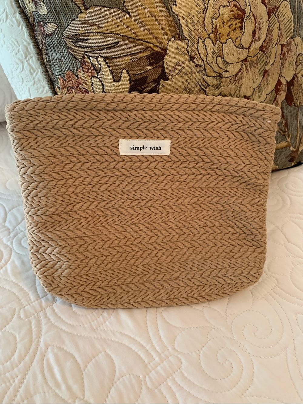 NWOT SIMPLE WISH WOVEN FABRIC COSMETIC BAG